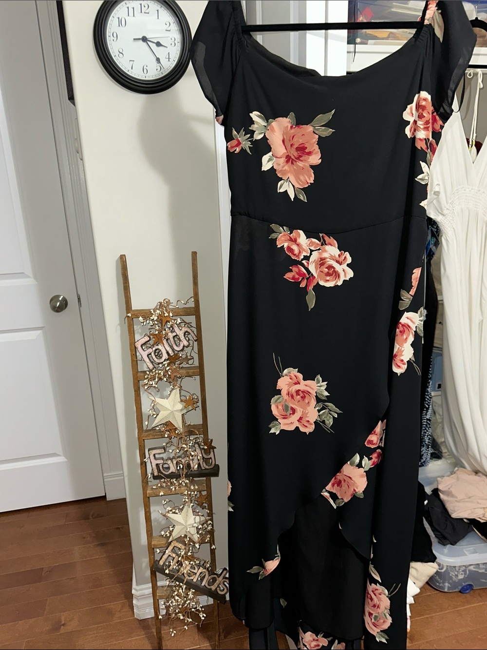 Sz L⭐️New Le Chateau Luxury Line Black Floral Faux Wrap  Dress PTP 20